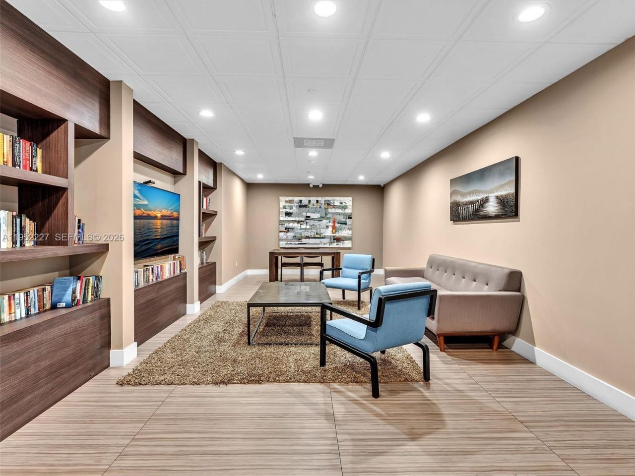 3675 N Country Club Dr, Unit 409, Aventura, FL 33180 Photo