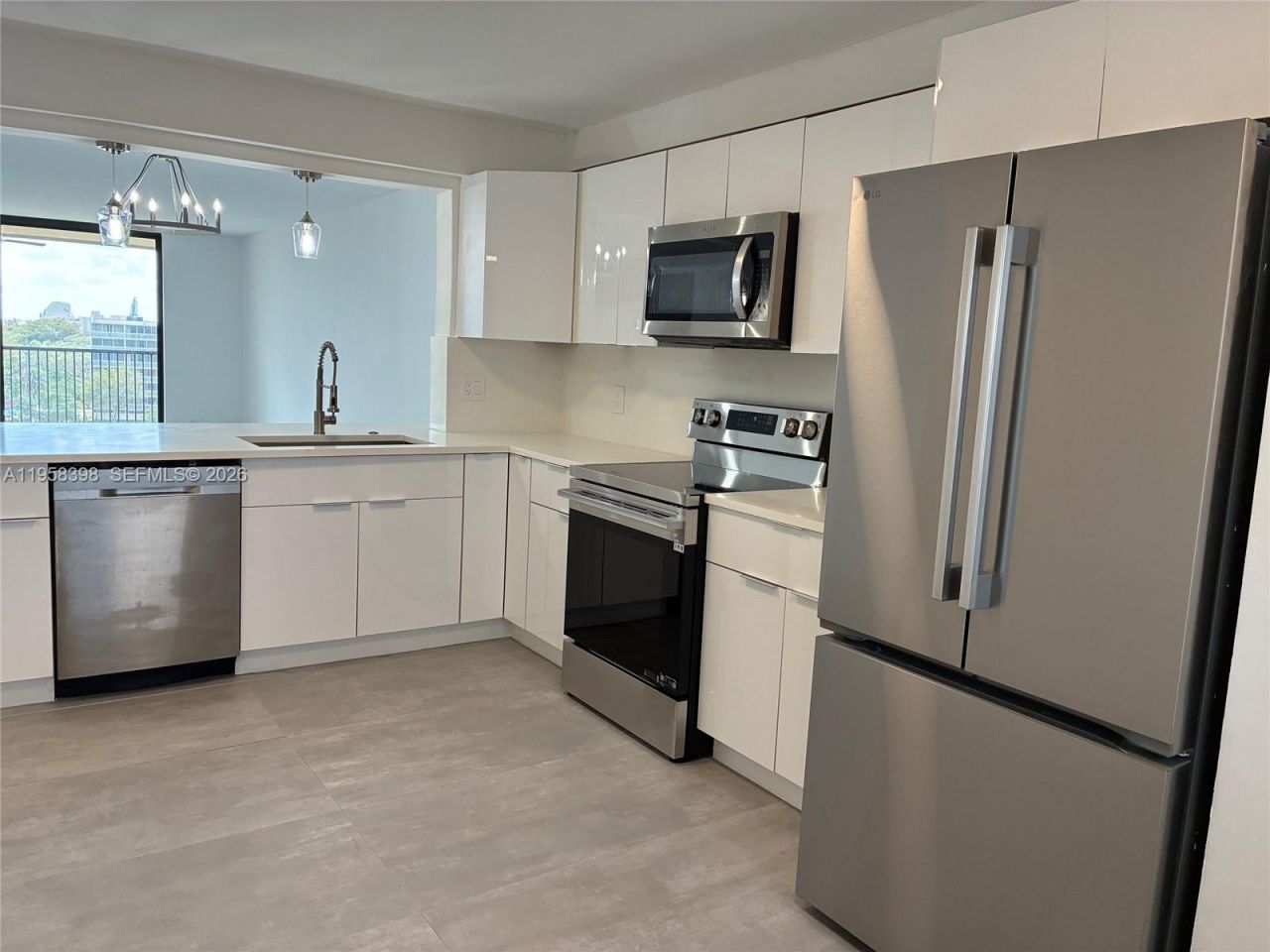 7050 NW 44th St, Unit 708, Lauderhill, FL 33319 Photo