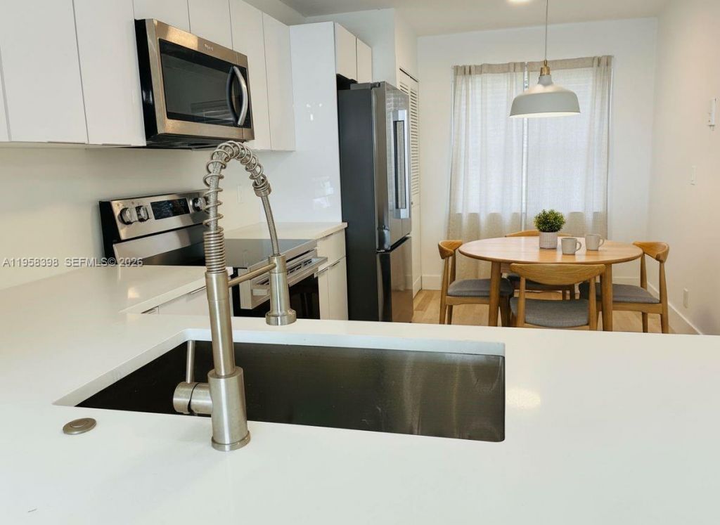 7050 NW 44th St, Unit 708, Lauderhill, FL 33319 Photo