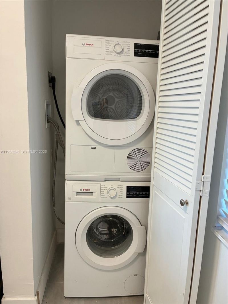 7050 NW 44th St, Unit 708, Lauderhill, FL 33319 Photo