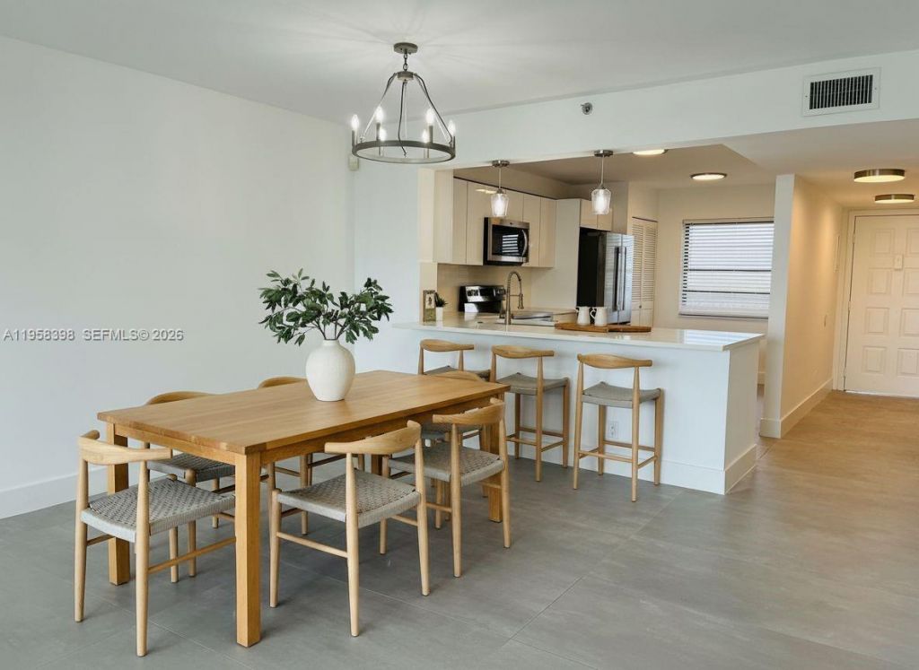 7050 NW 44th St, Unit 708, Lauderhill, FL 33319 Photo