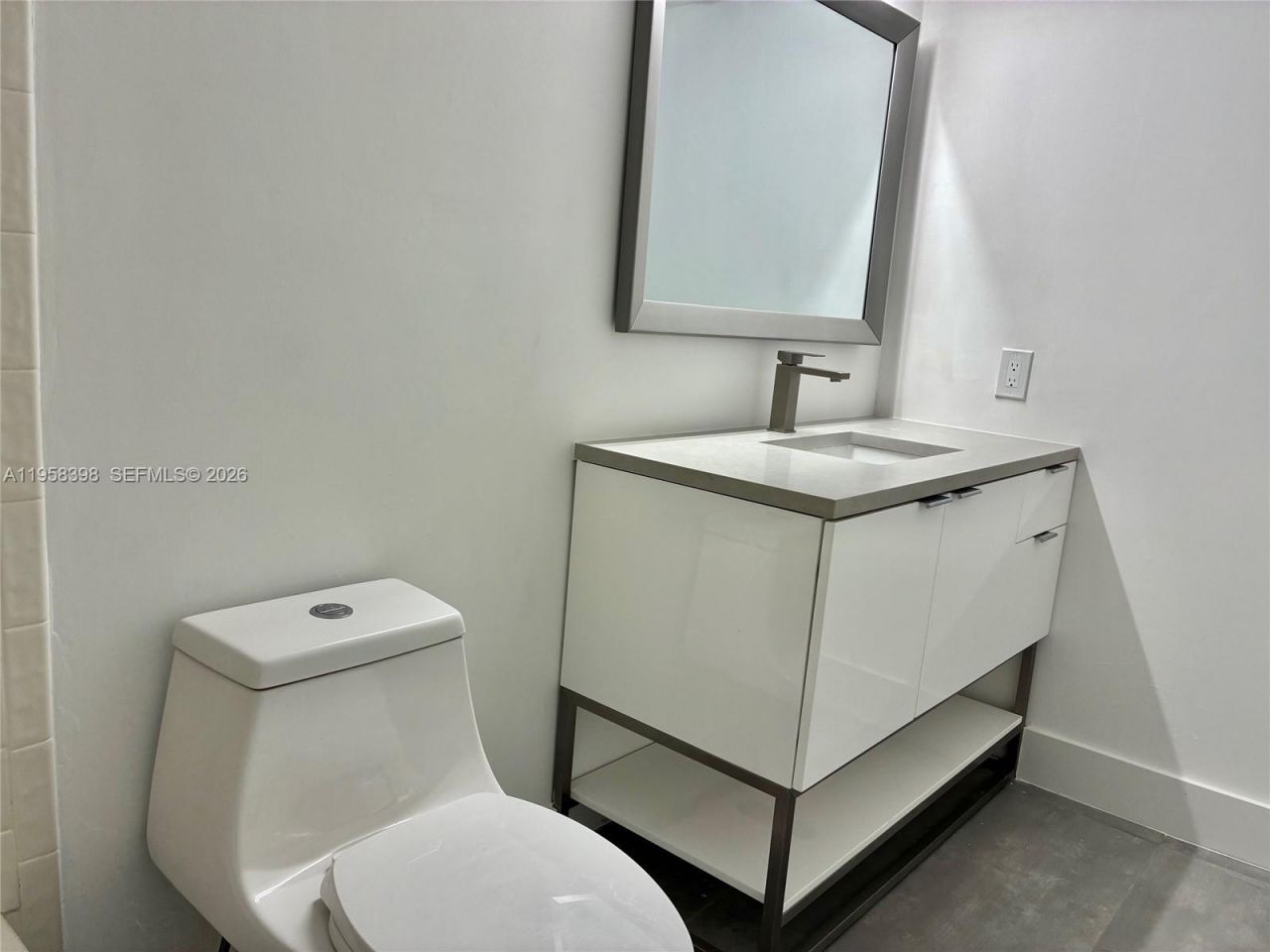 7050 NW 44th St, Unit 708, Lauderhill, FL 33319 Photo