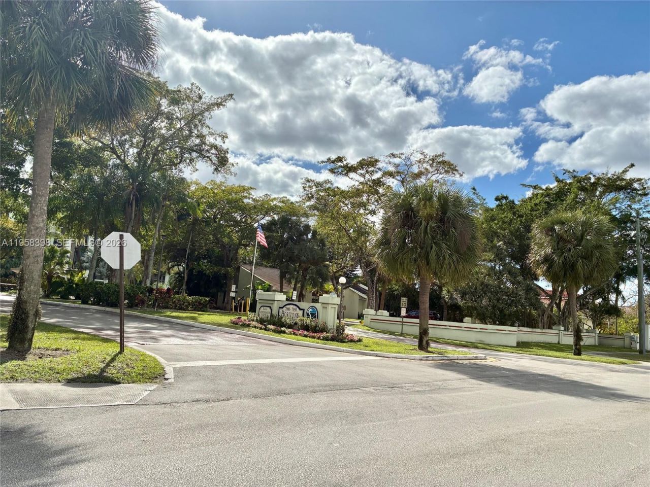 7050 NW 44th St, Unit 708, Lauderhill, FL 33319 Photo