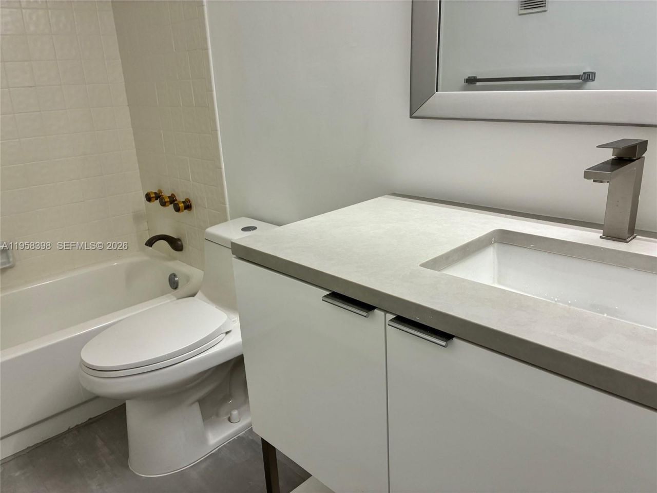 7050 NW 44th St, Unit 708, Lauderhill, FL 33319 Photo