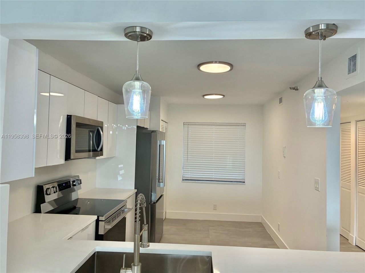 7050 NW 44th St, Unit 708, Lauderhill, FL 33319 Photo