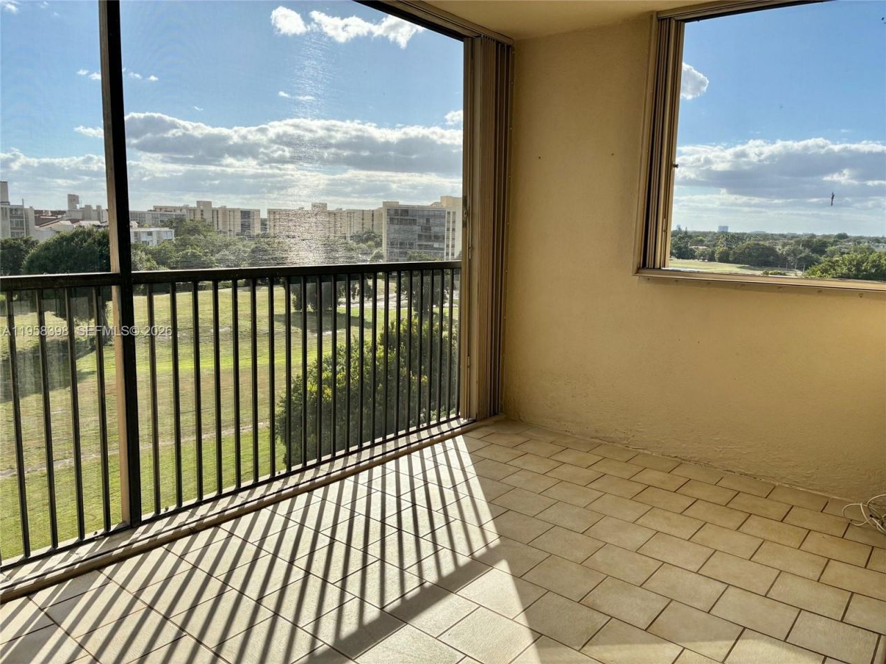 7050 NW 44th St, Unit 708, Lauderhill, FL 33319 Photo