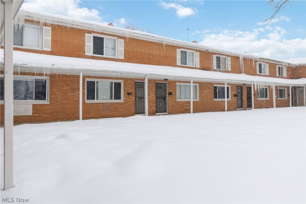 4889 Banbury Court, Unit 13, Warrensville Heights, OH 44128 Main Photo