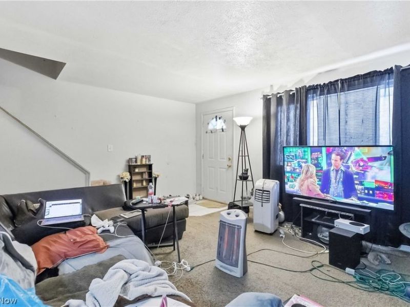 4889 Banbury Court, Unit 13, Warrensville Heights, OH 44128 Photo 7