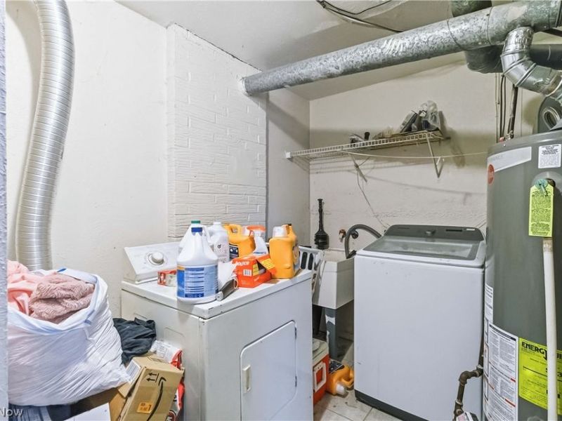 4889 Banbury Court, Unit 13, Warrensville Heights, OH 44128 Photo 9