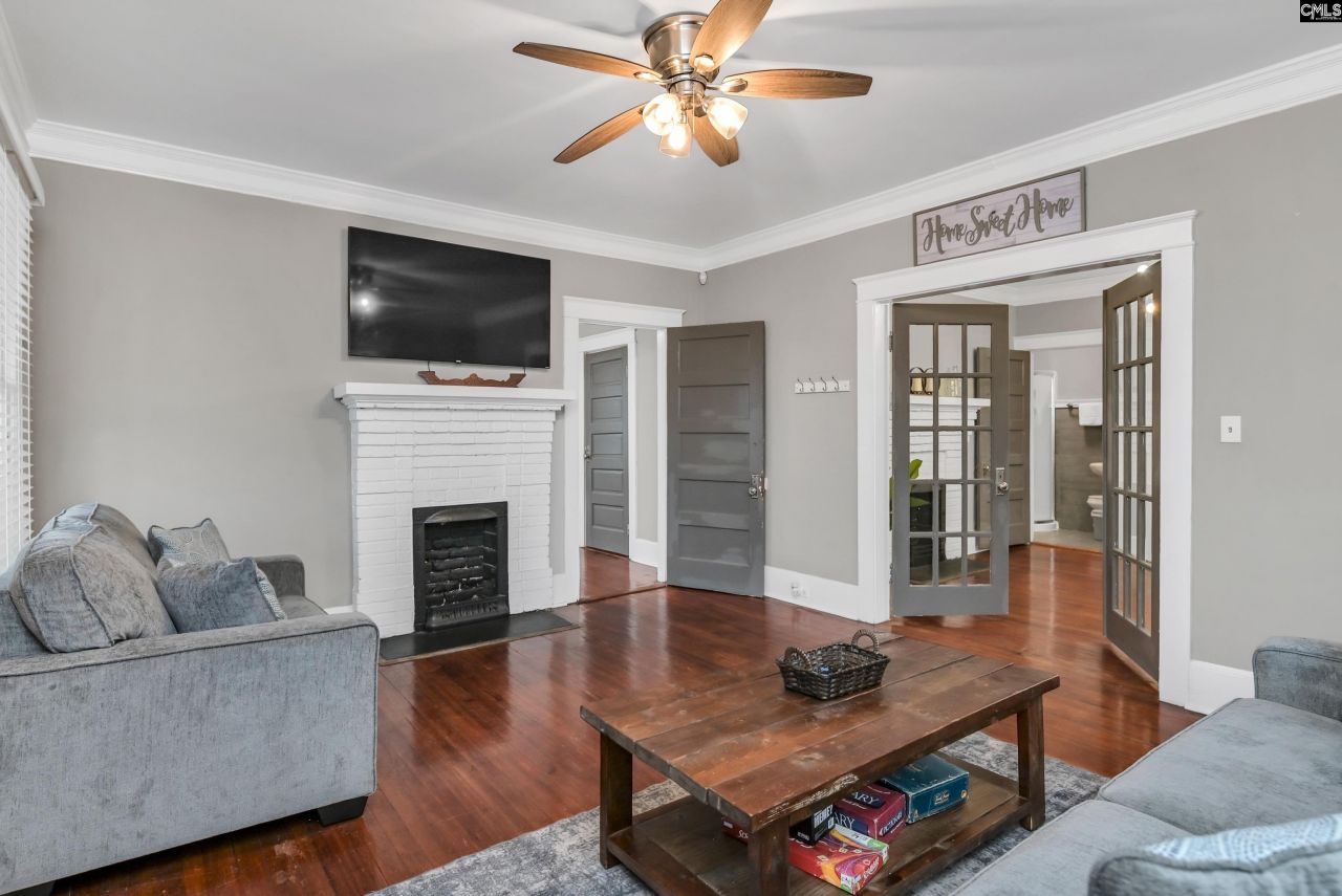 2227 Bull Street Photo 8