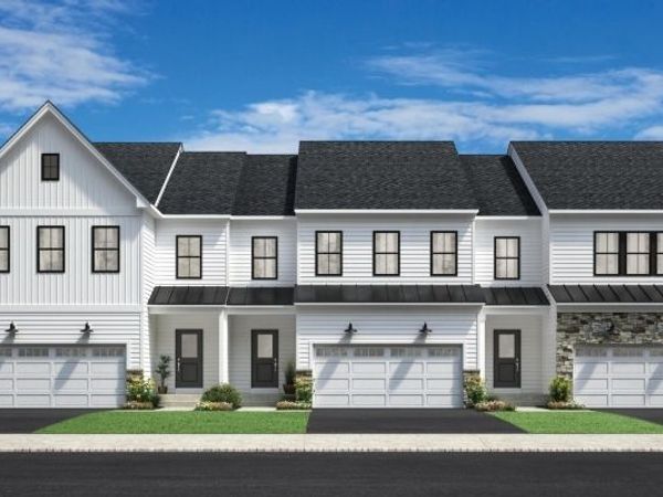 8 Rasboro Rd, Randolph, NJ 07869