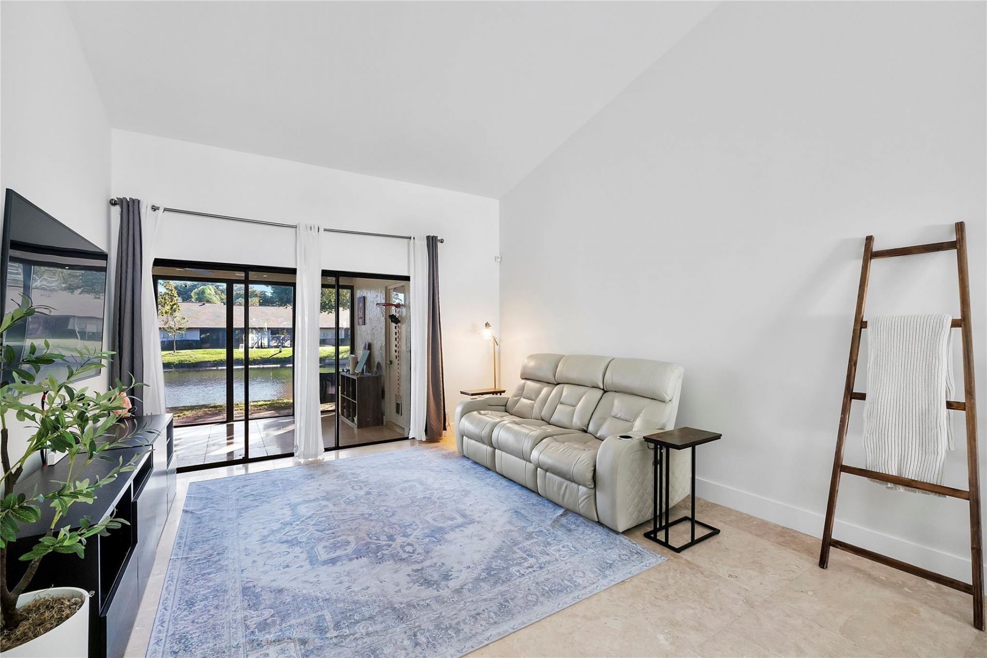 3260 Carambola Circle, Unit 2550, Coconut Creek, FL 33066 Photo