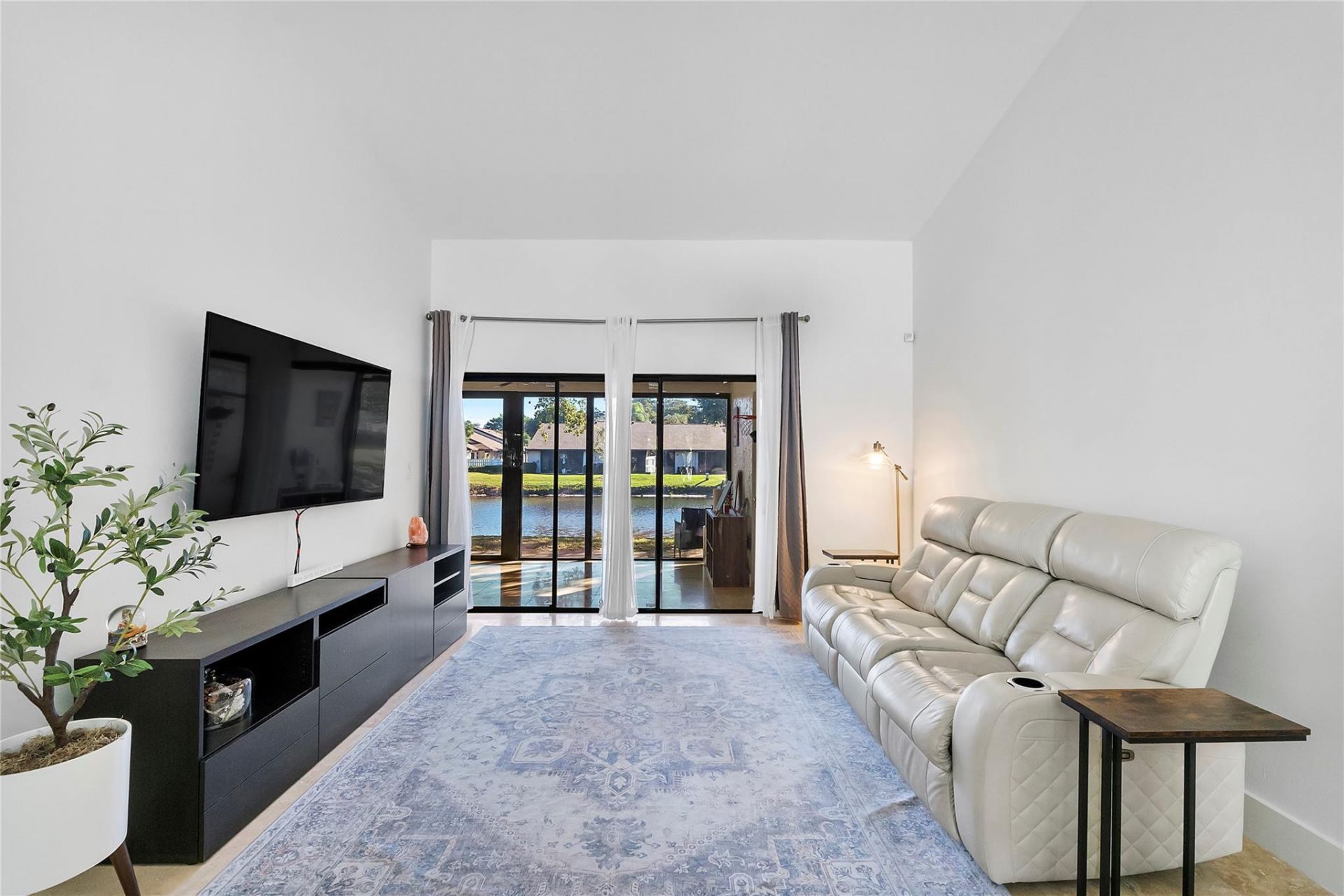 3260 Carambola Circle, Unit 2550, Coconut Creek, FL 33066 Photo