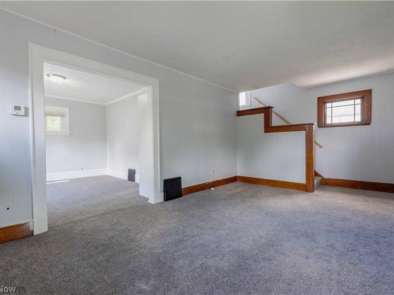 897 Peckham Street, Akron, OH 44320 Photo 4