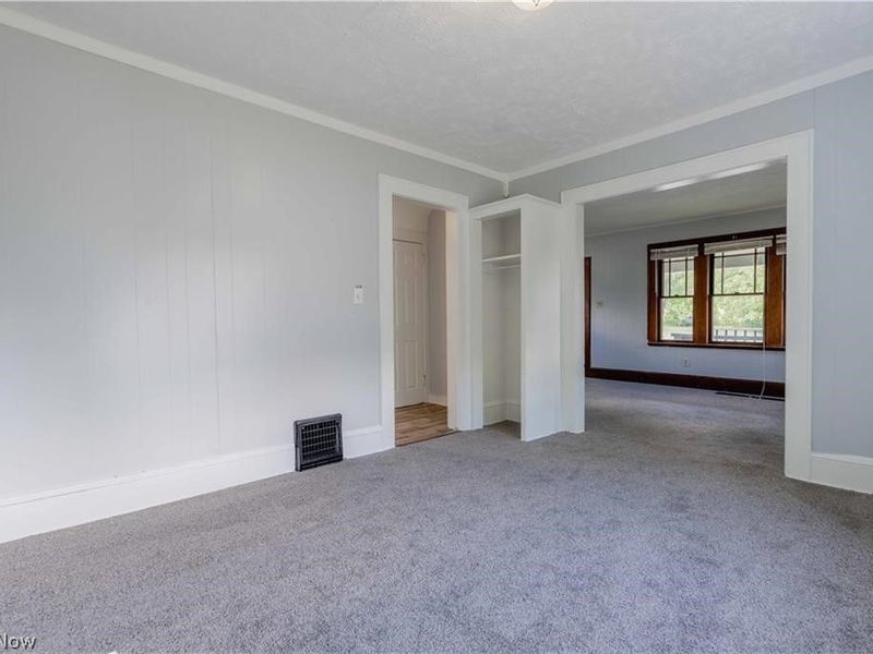 897 Peckham Street, Akron, OH 44320 Photo 5