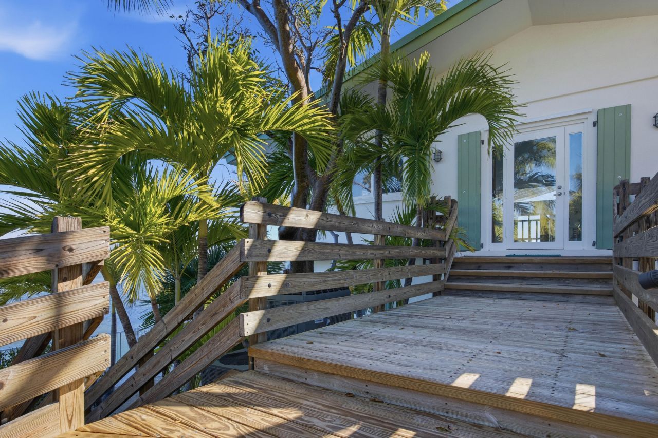 17249 E Bonefish Lane, Sugarloaf, FL 33042 Photo