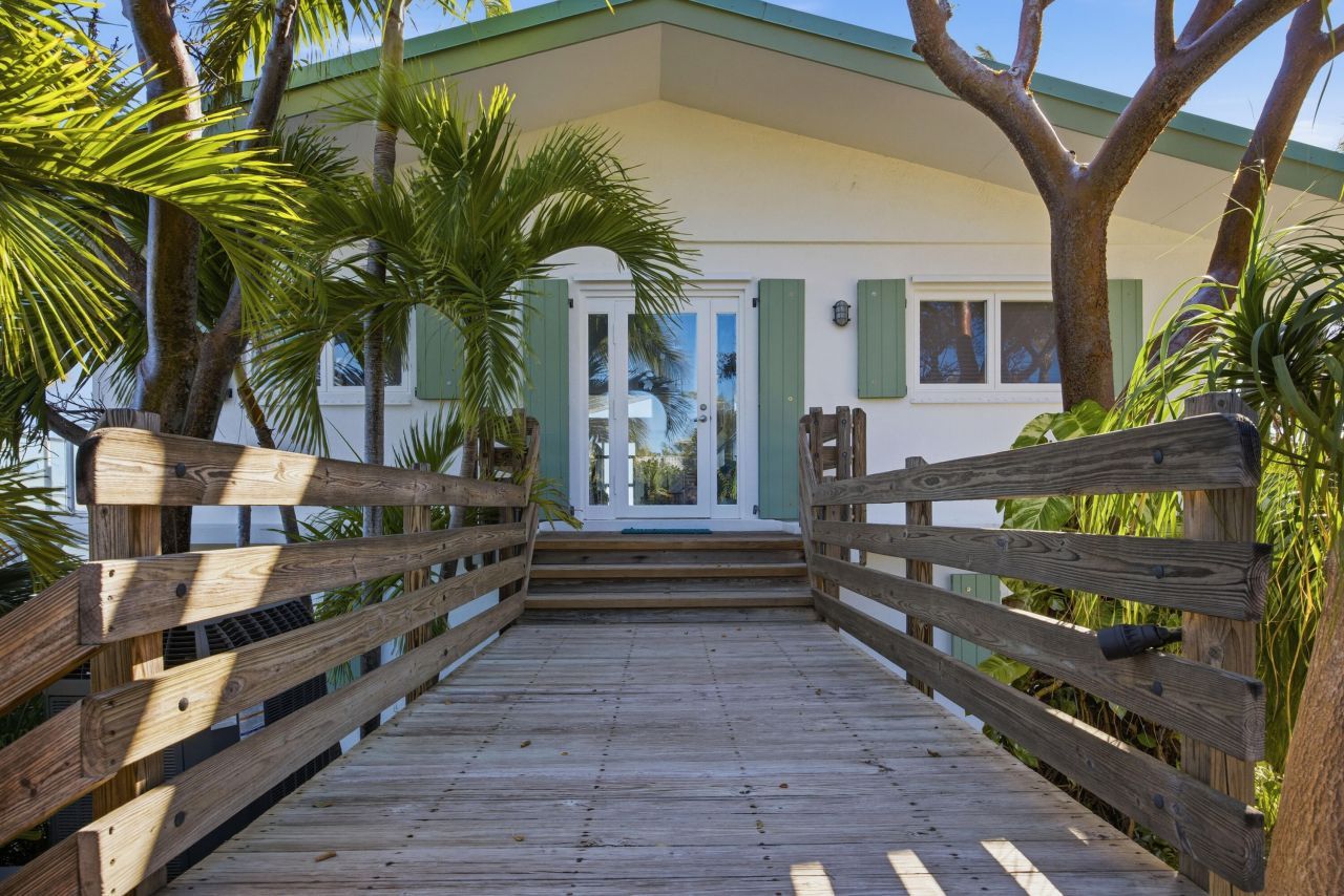 17249 E Bonefish Lane, Sugarloaf, FL 33042 Photo