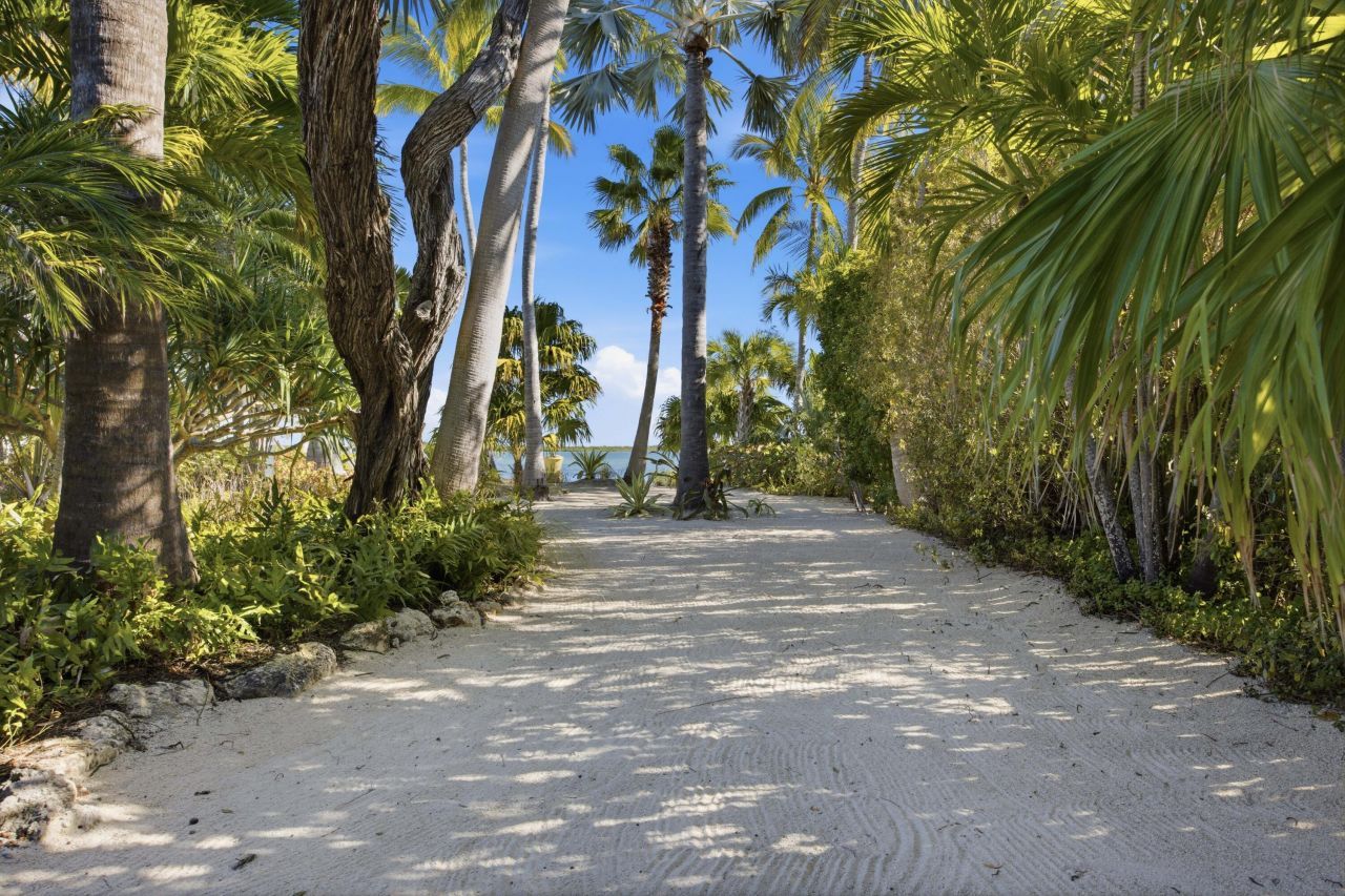 17249 E Bonefish Lane, Sugarloaf, FL 33042 Photo