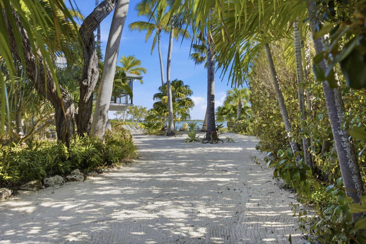 17249 E Bonefish Lane, Sugarloaf, FL 33042 Photo