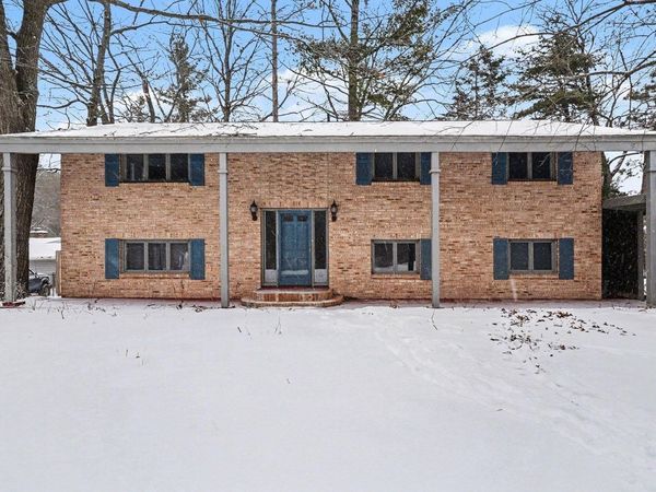 4581 Hillcrest Avenue, Oscoda, MI 48750