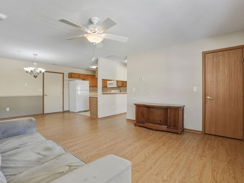 233 Wildwood Court , Heath, OH 43056 Photo 5