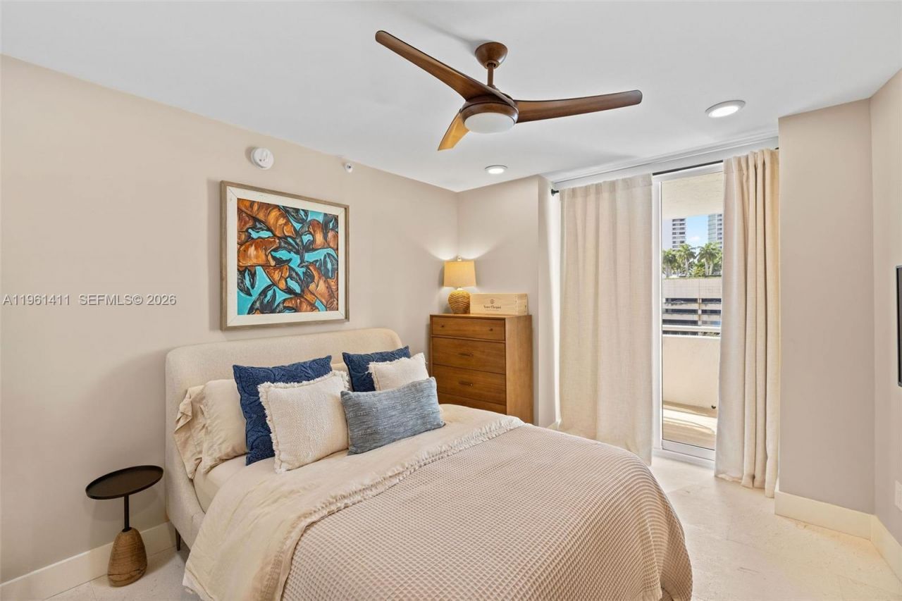 1402 Brickell Bay Dr , Unit 603, Miami, FL 33131 Photo