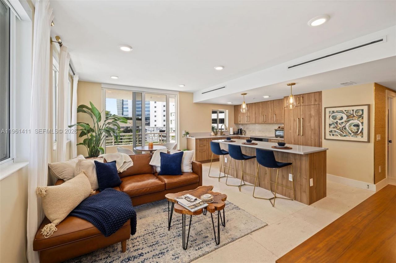 1402 Brickell Bay Dr , Unit 603, Miami, FL 33131 Photo