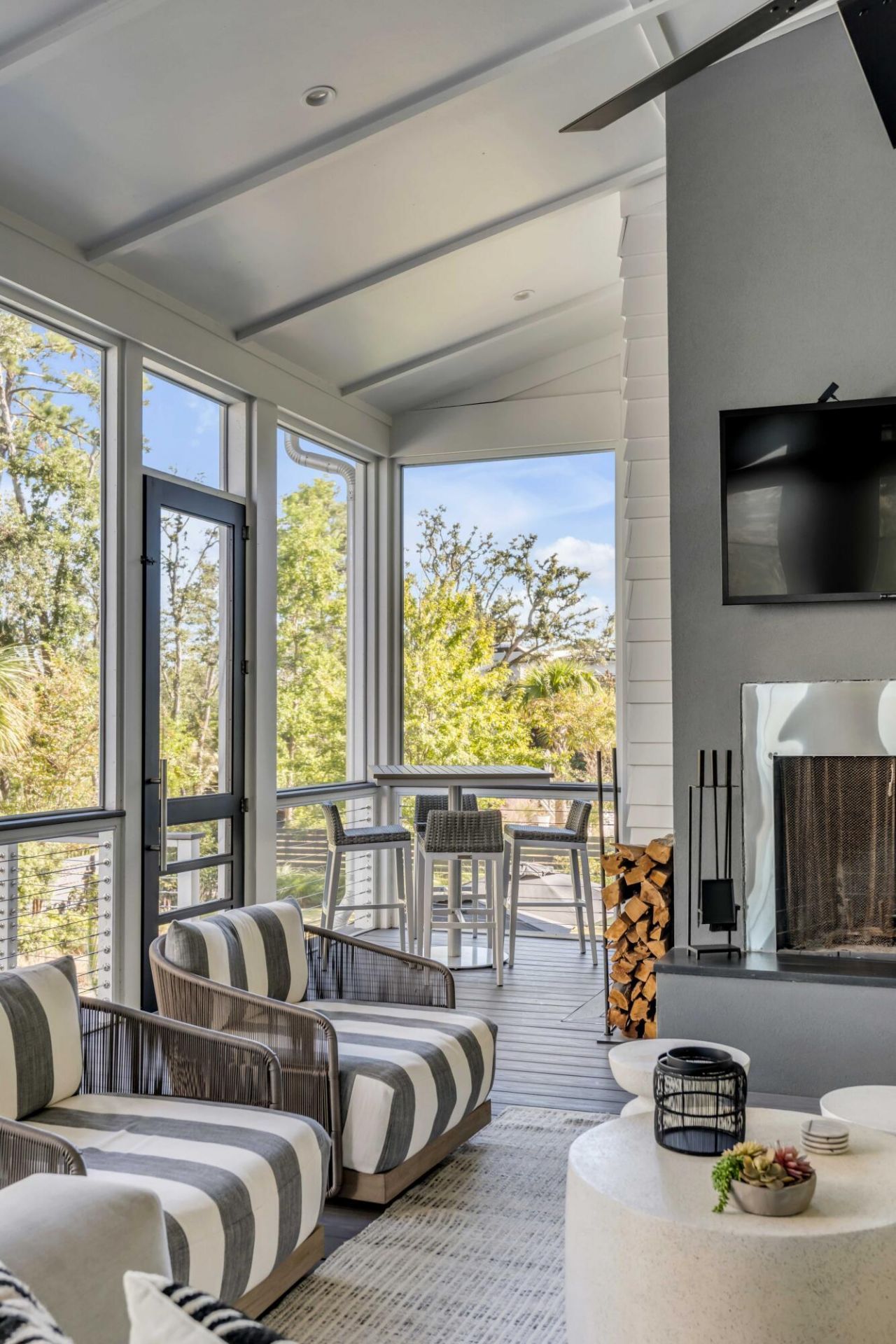 576 Wading Place Photo 19