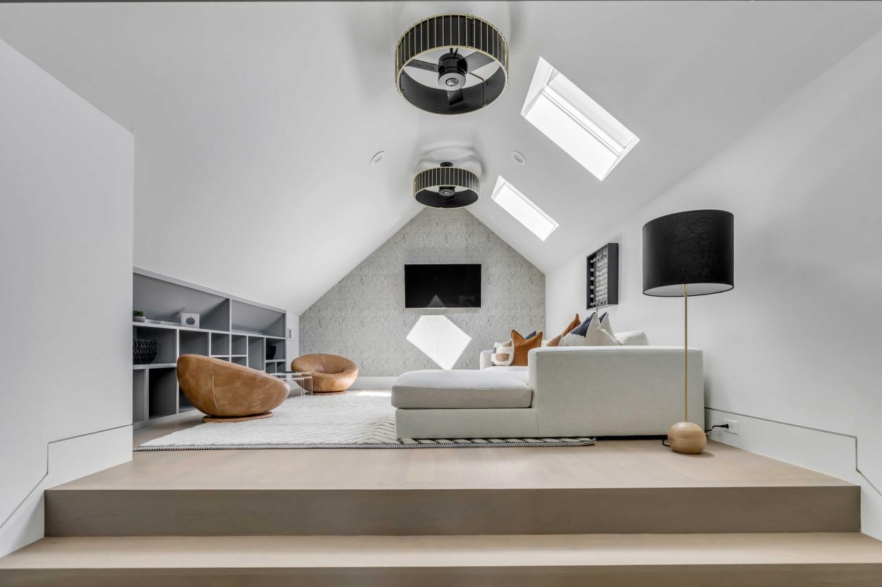 576 Wading Place Photo 26