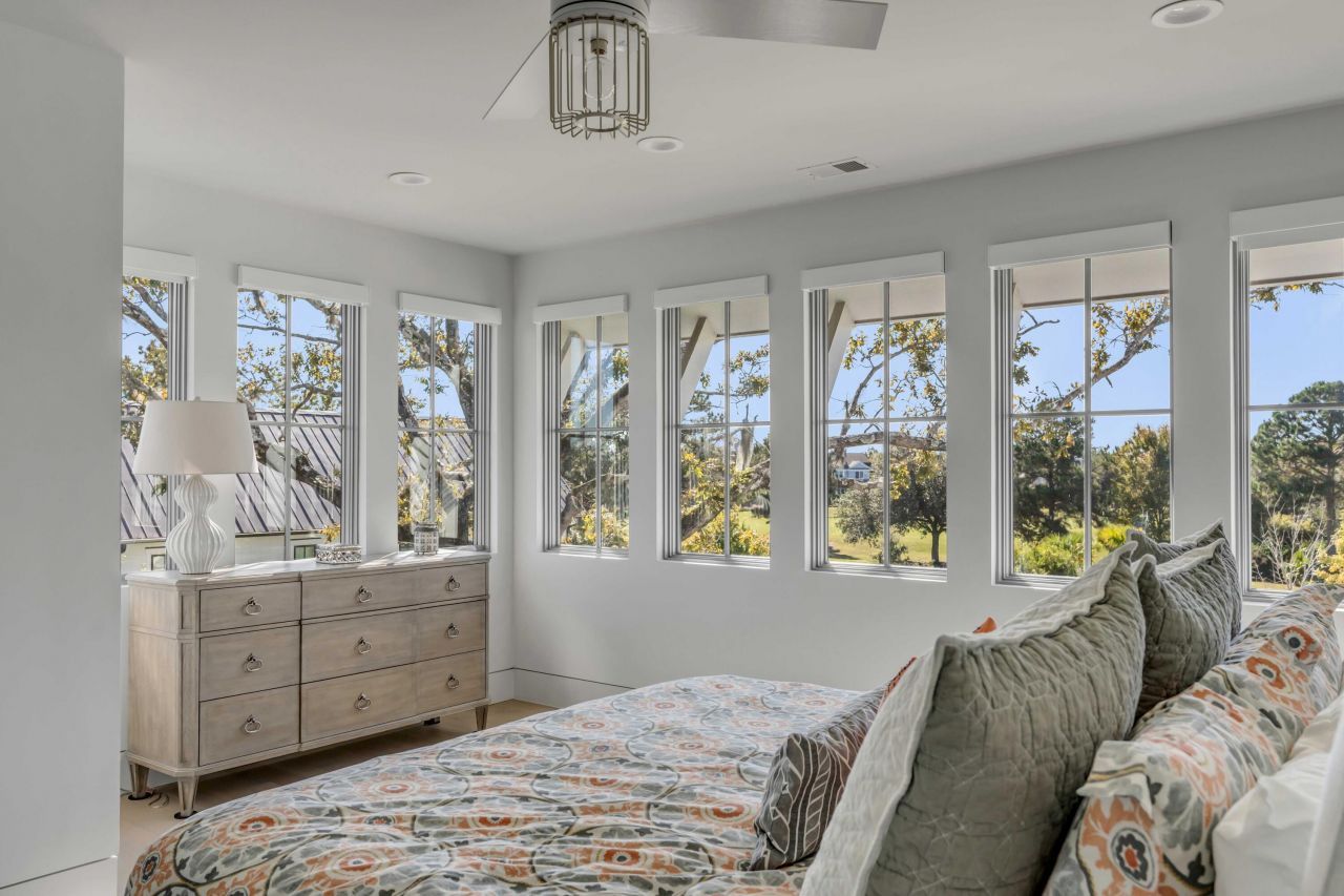 576 Wading Place Photo 35