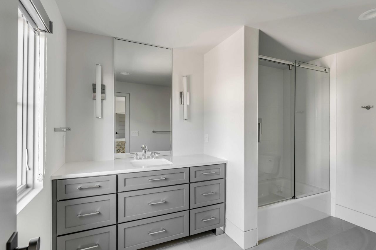 576 Wading Place Photo 41