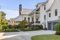 576 Wading Place photo 4