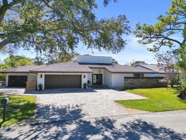 614 W Lakewoode Cir, Delray Beach, FL 33445