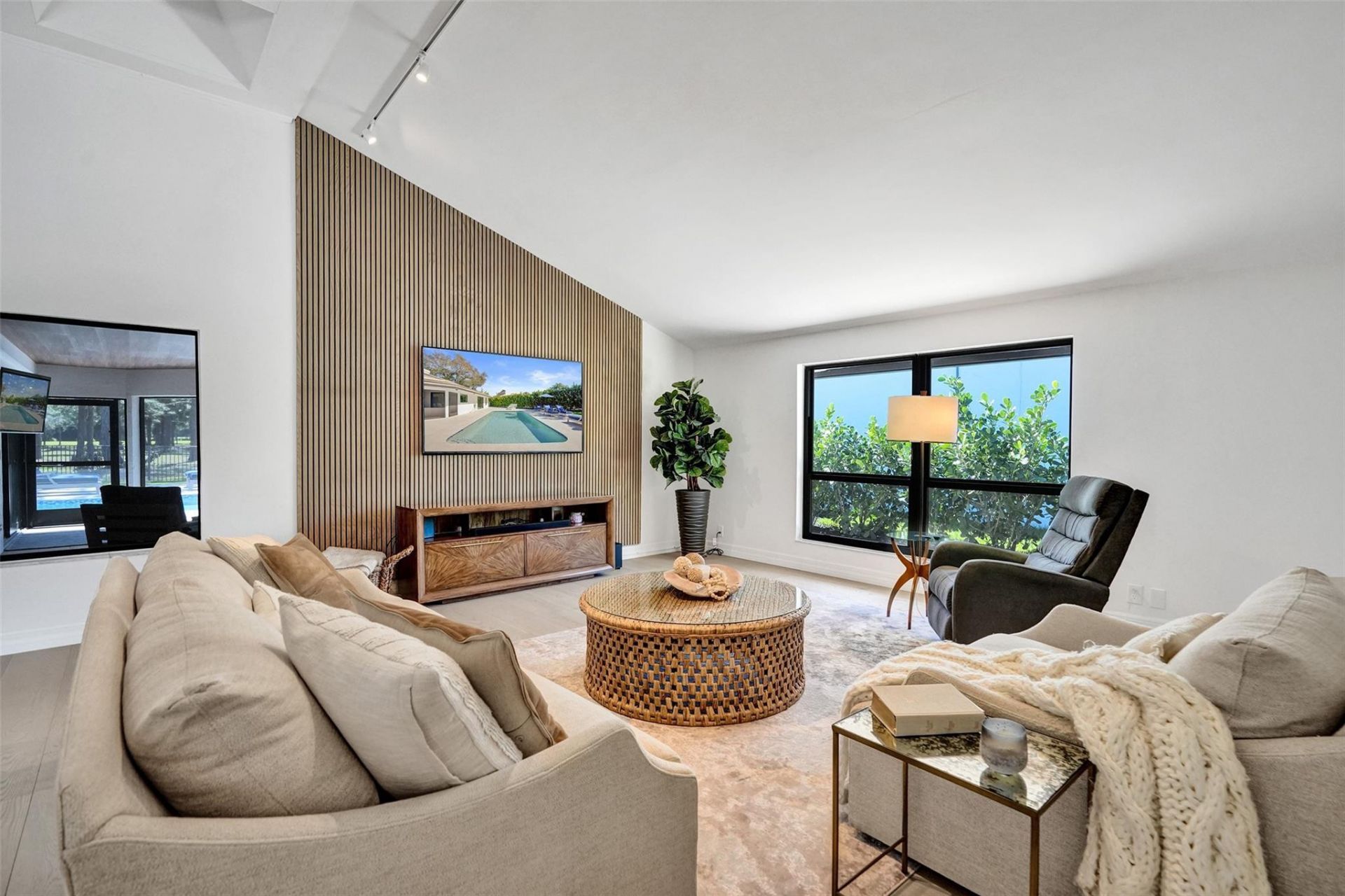 614 Lakewoode Circle W, Delray Beach, FL 33445 Photo