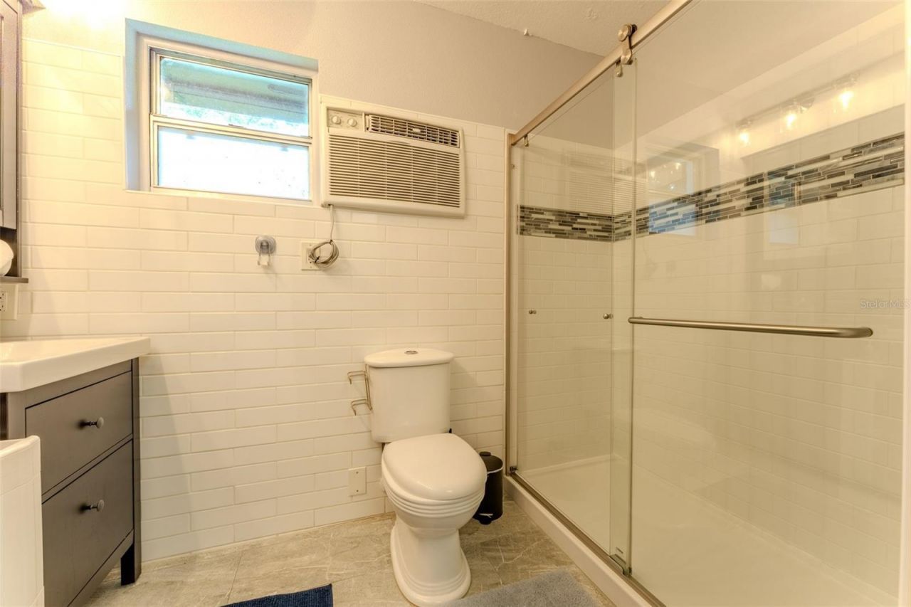 5497 Alandale Court, Orlando, FL 32839 Photo