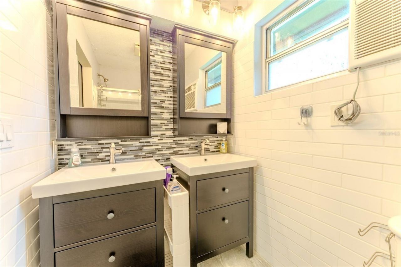 5497 Alandale Court, Orlando, FL 32839 Photo