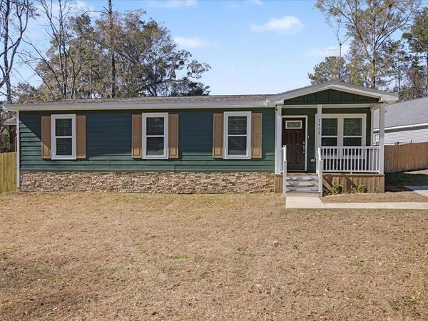 2402 Pennlyn Drive, Tallahassee, FL 32308