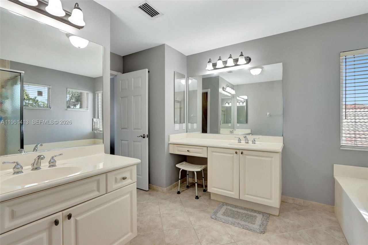 4450 Banyan Trails Dr, Coconut Creek, FL 33073 Photo