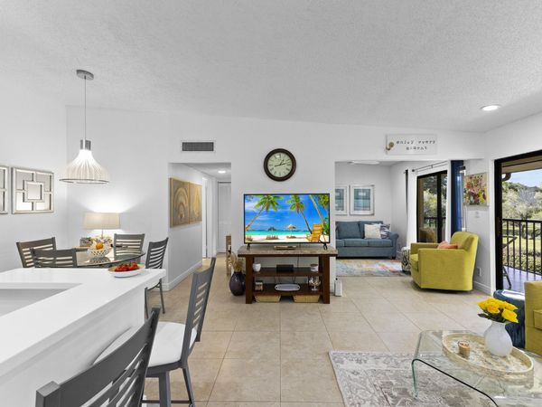 15492 Lakes Of Delray Boulevard, Unit 203, Delray Beach, FL 33484