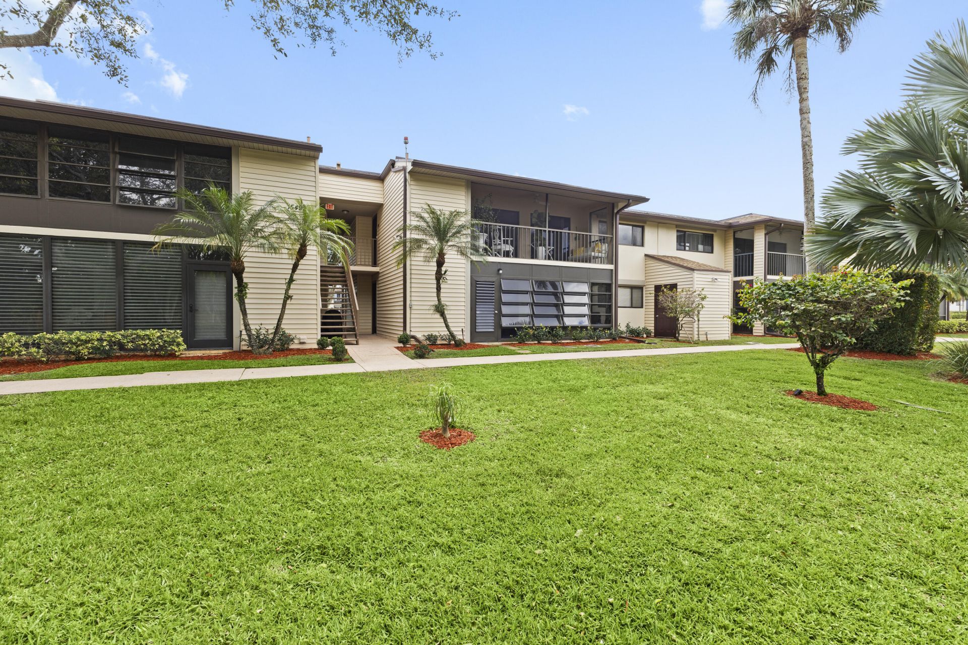 15492 Lakes Of Delray Boulevard, Unit 203, Delray Beach, FL 33484 Photo