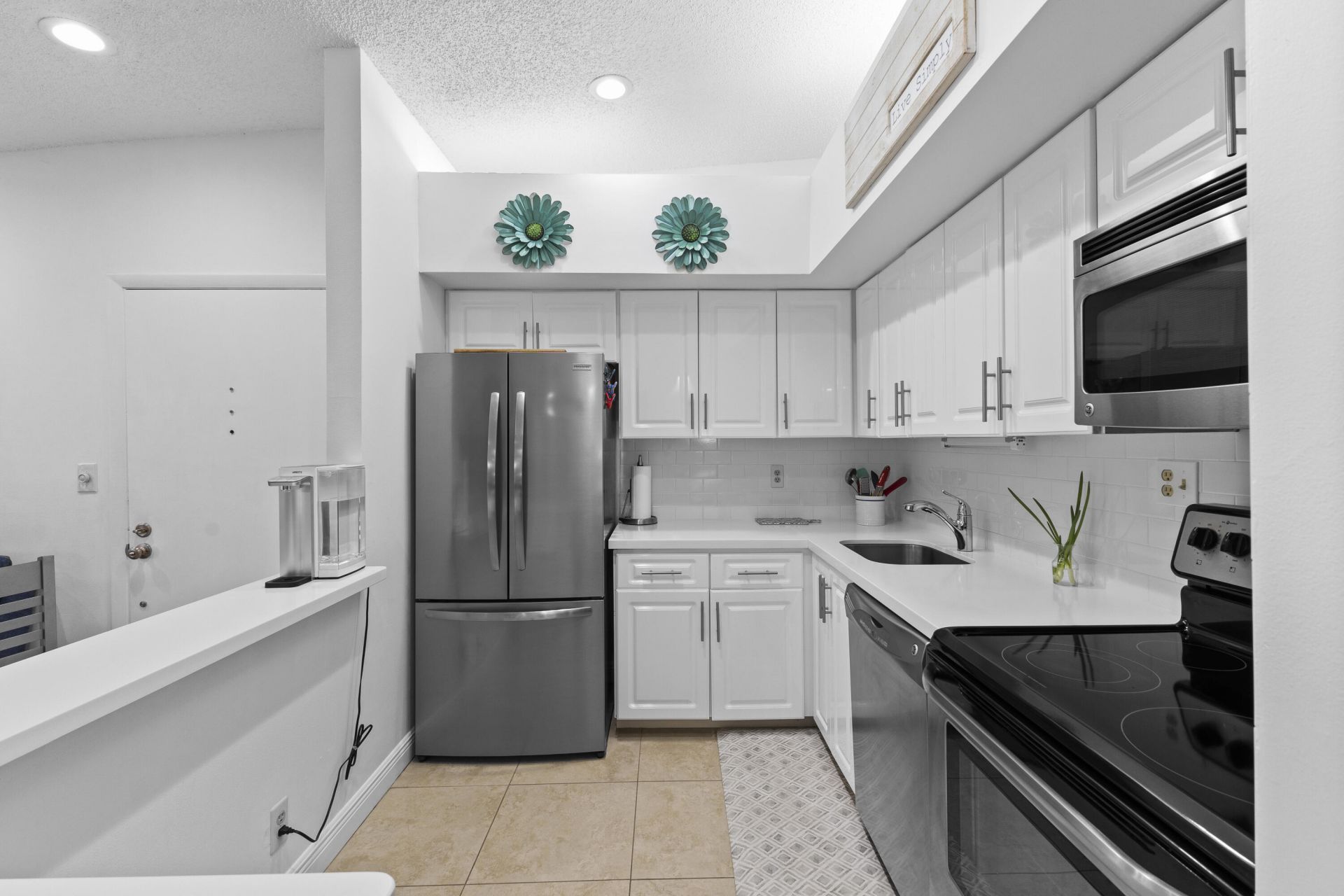 15492 Lakes Of Delray Boulevard, Unit 203, Delray Beach, FL 33484 Photo