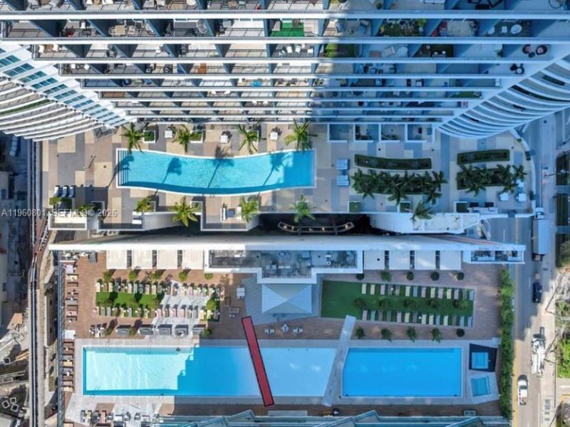 60 SW 13rd St , Unit 1605, Miami, FL 33130 Photo