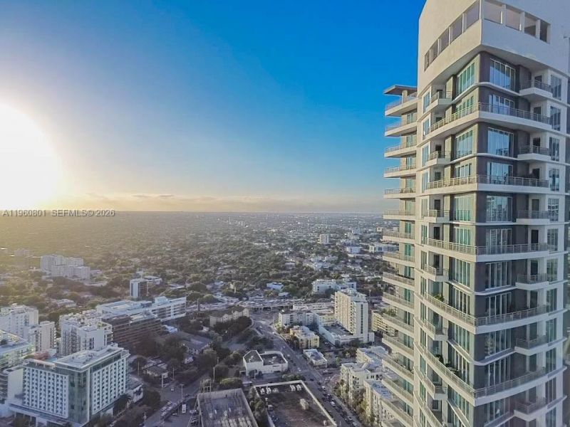 60 SW 13rd St , Unit 1605, Miami, FL 33130 Photo