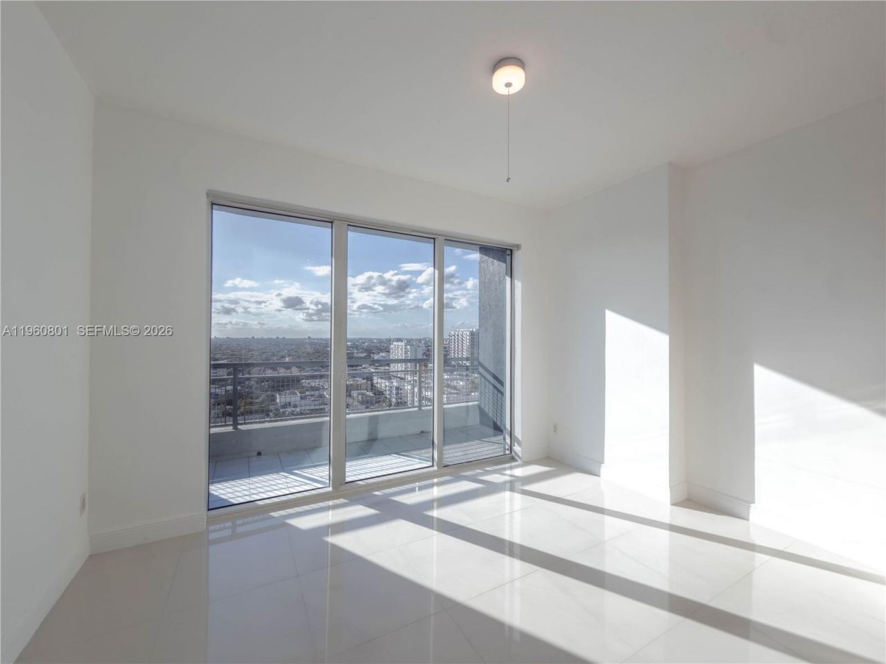 60 SW 13rd St , Unit 1605, Miami, FL 33130 Photo