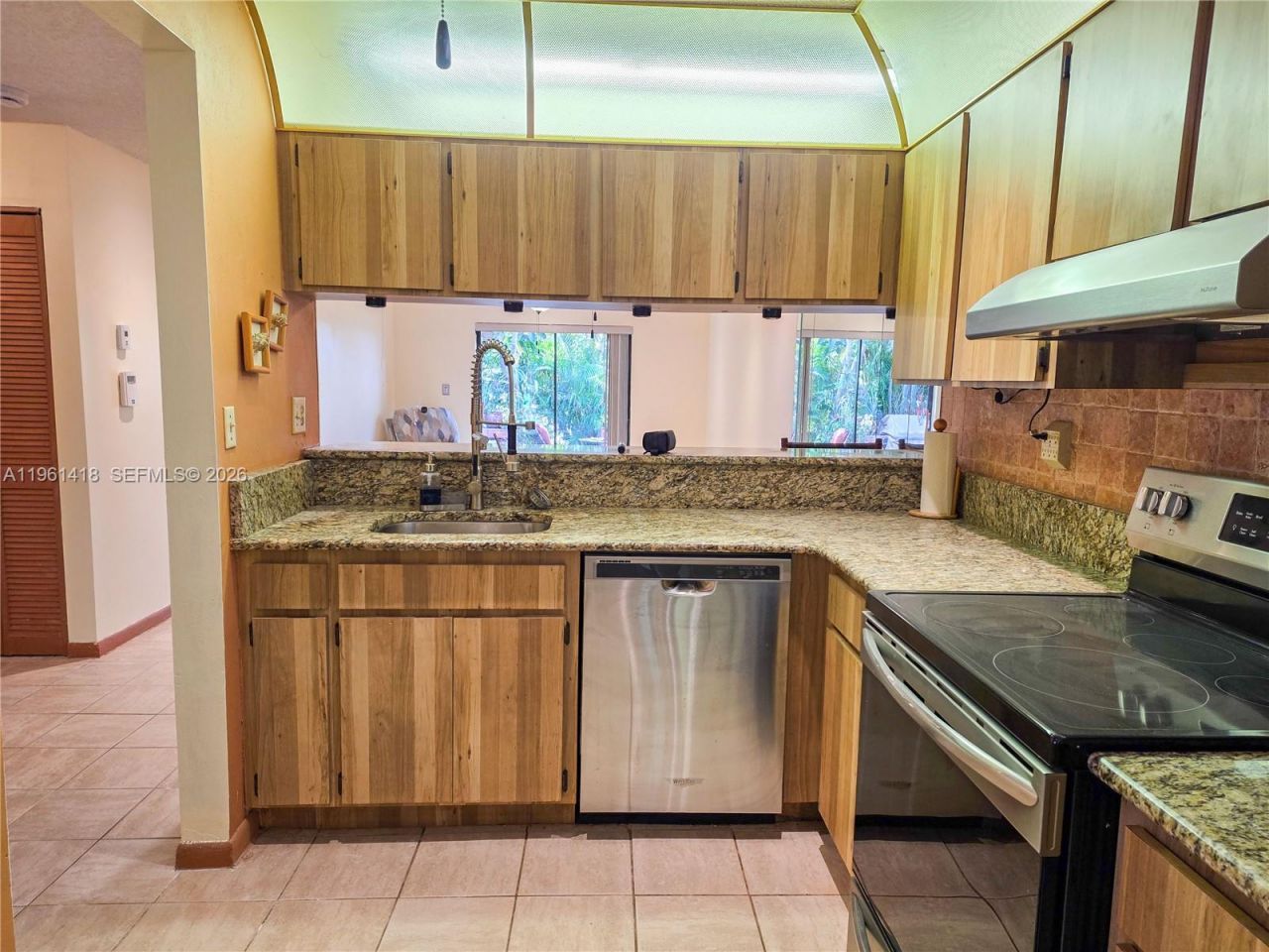 8044 NW 41st Ct, Sunrise, FL 33351 Photo