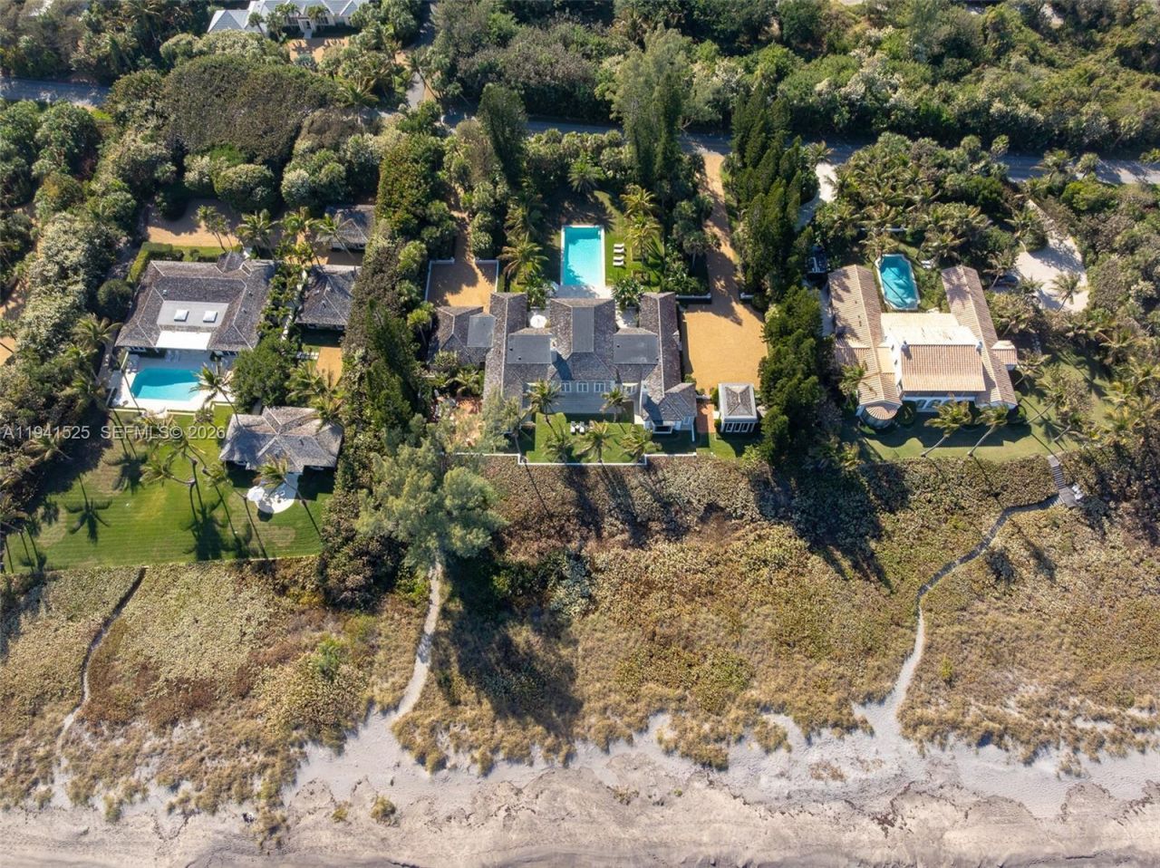 21 S Beach Rd, Jupiter Island, FL 33455 Photo