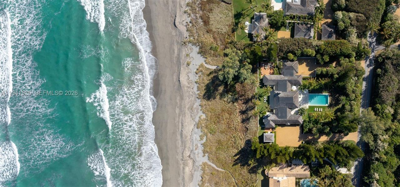 21 S Beach Rd, Jupiter Island, FL 33455 Photo