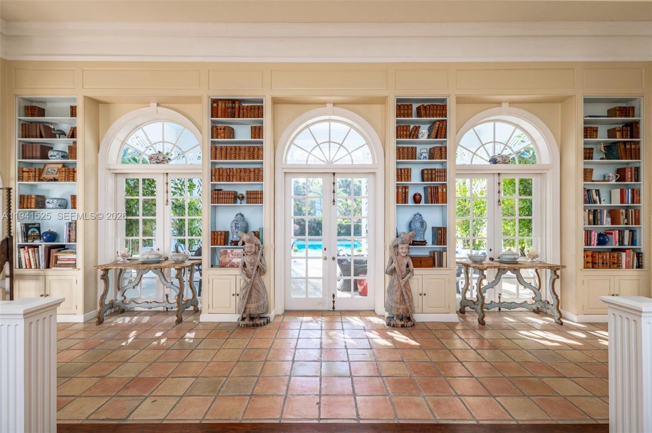 21 S Beach Rd, Jupiter Island, FL 33455 Photo