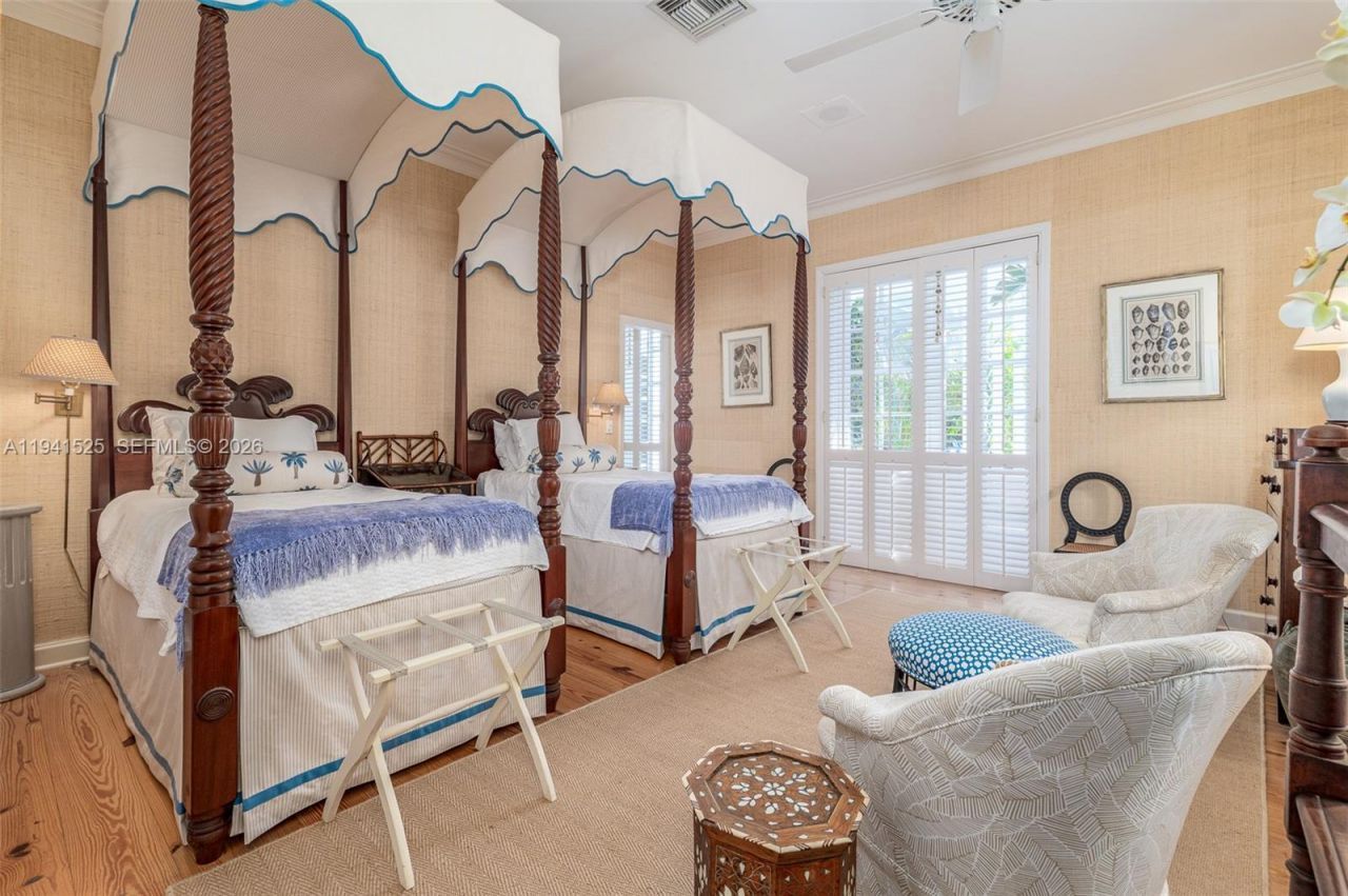 21 S Beach Rd, Jupiter Island, FL 33455 Photo