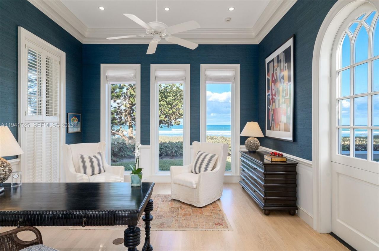 21 S Beach Rd, Jupiter Island, FL 33455 Photo